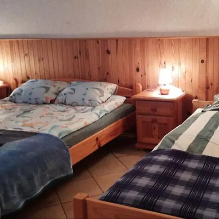 Feriehus Urokliwy Blisko Jeziora Zarnowieckiego, *