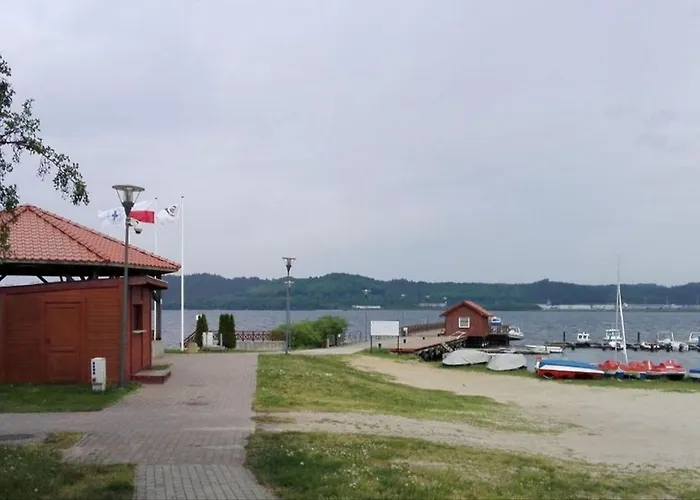 Urokliwy Blisko Jeziora Zarnowieckiego, *